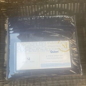 Navy Blue 4-Piece Queen Sheet Set unopened